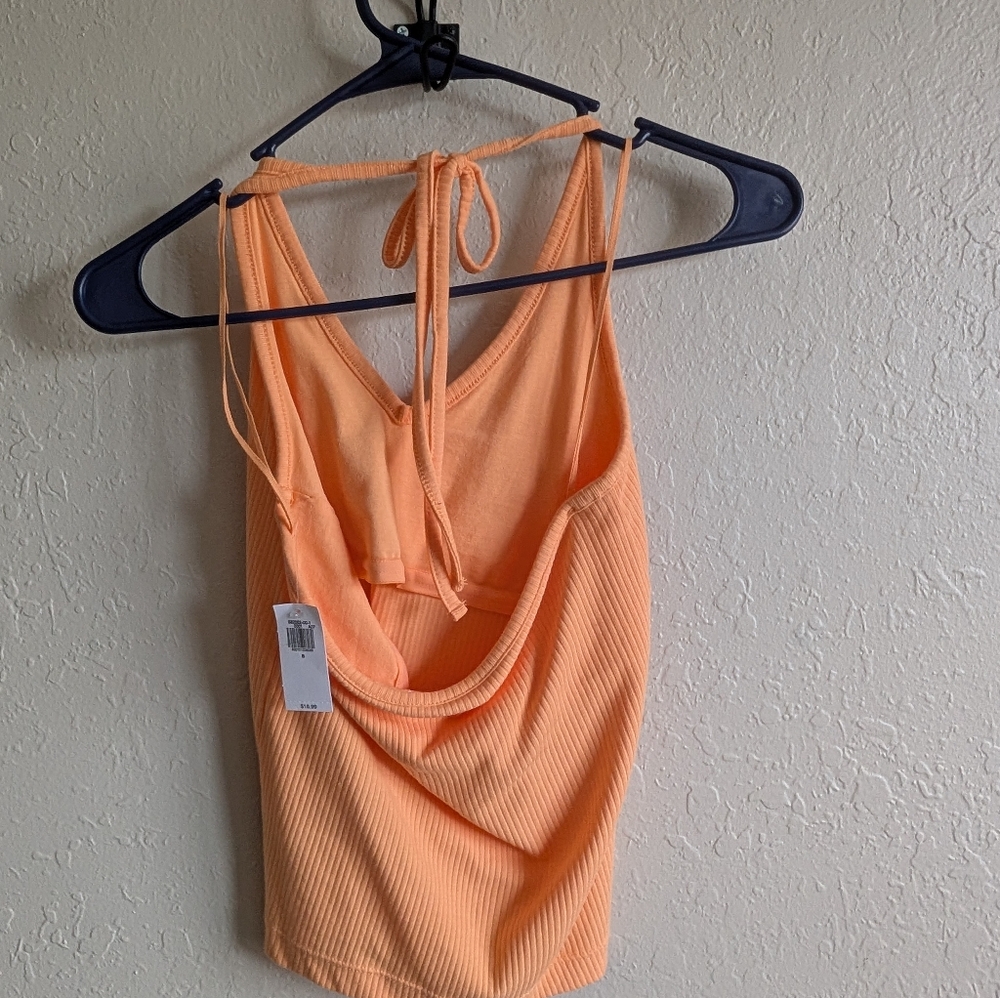 Old Navy Ribbed Halter Top - Picture 3 of 3